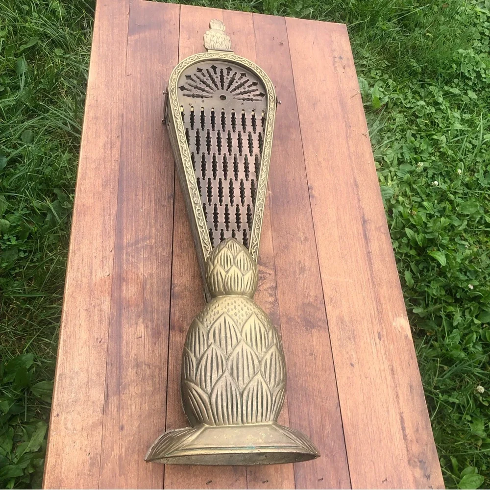 Vintage MCM Brass Fireplace Screen Pineapple - Picture 10 of 16